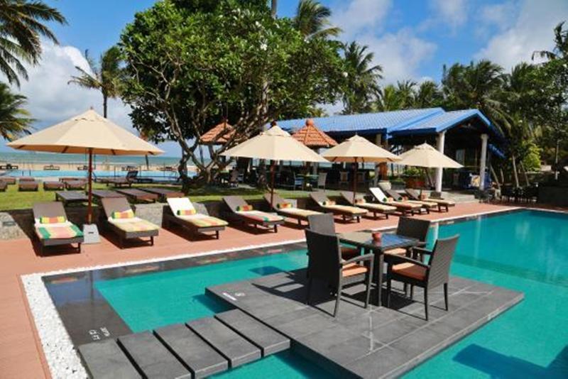 Camelot Beach Hotel Negombo Exterior photo